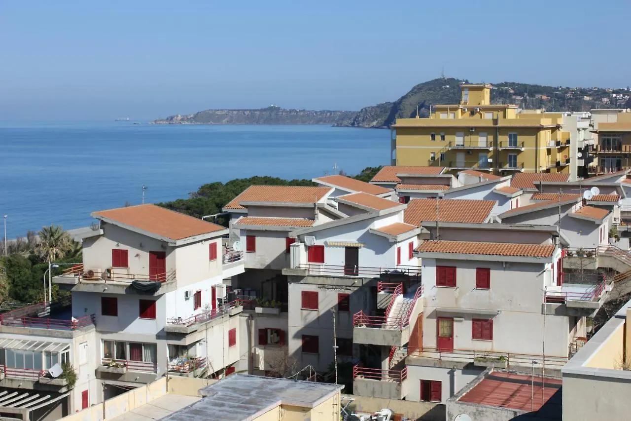 לינה וארוחת בוקר מילאצו La Casa Del Nonno 0*,