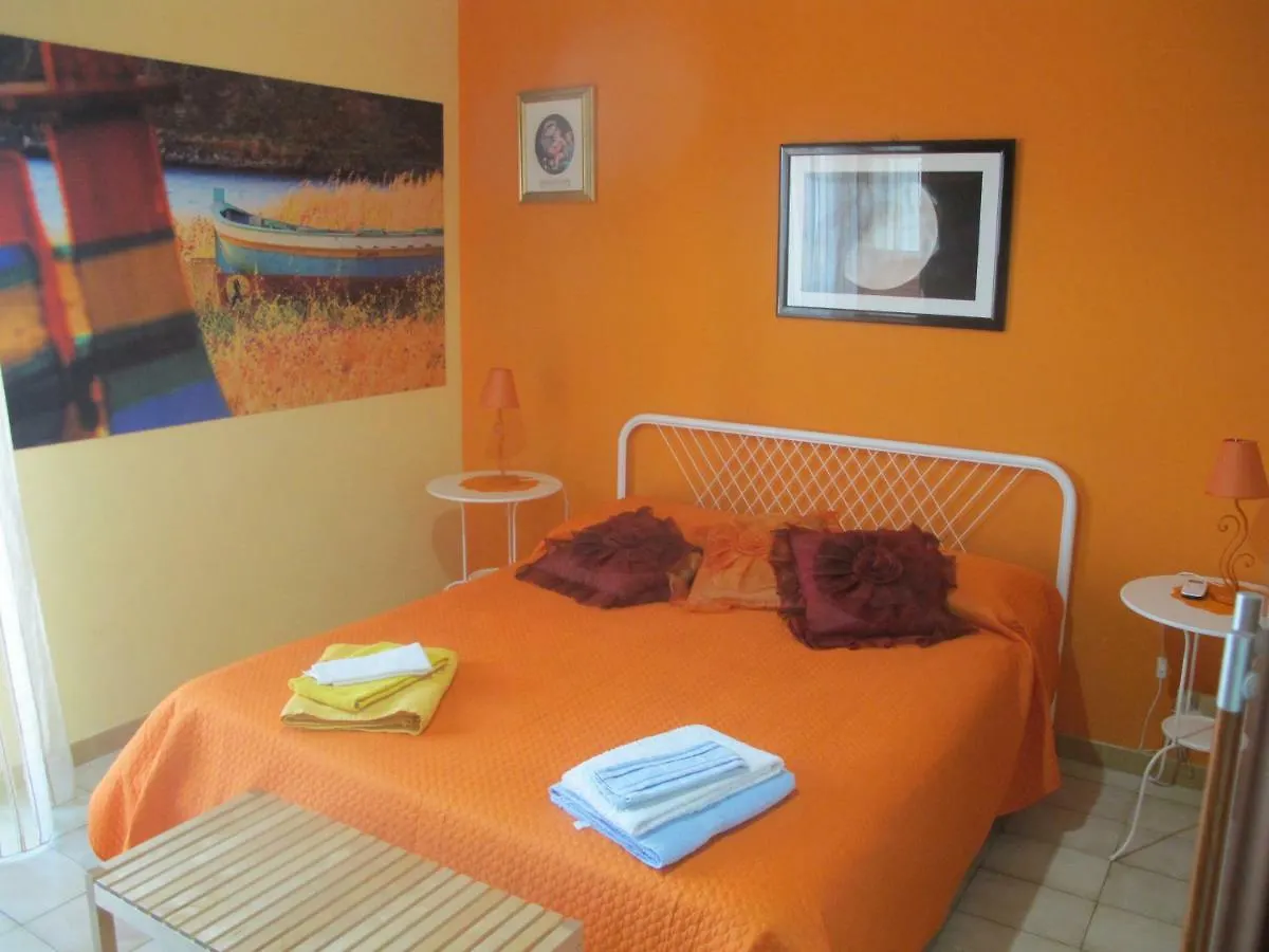 La Casa Del Nonno Acomodação com café da manhã Milazzo