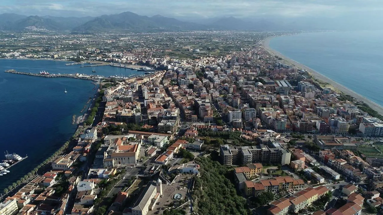 La Casa Del Nonno Bed & Breakfast Milazzo 0*,  Italy